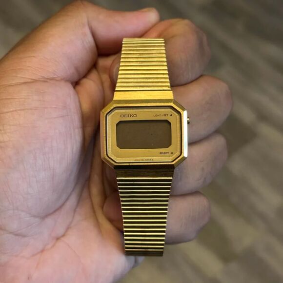 Vintage 70s Seiko LCD F051-5000 Wrist Watch - Picture 2 of 7